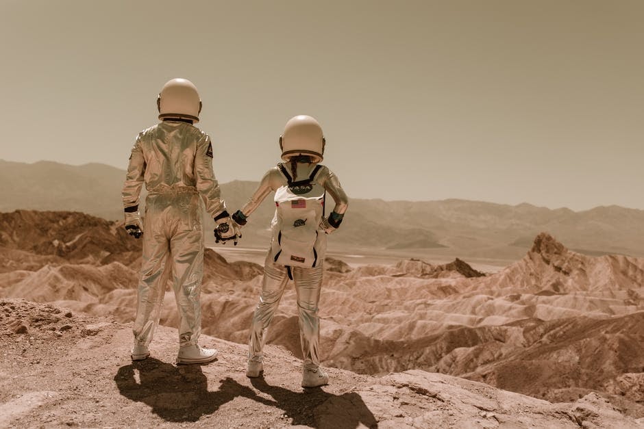 مریخ پر مردہ اجسام کس طرح ٹھکانے لگاۓ جاٸیں گے How will the dead bodies be disposed of on Mars?